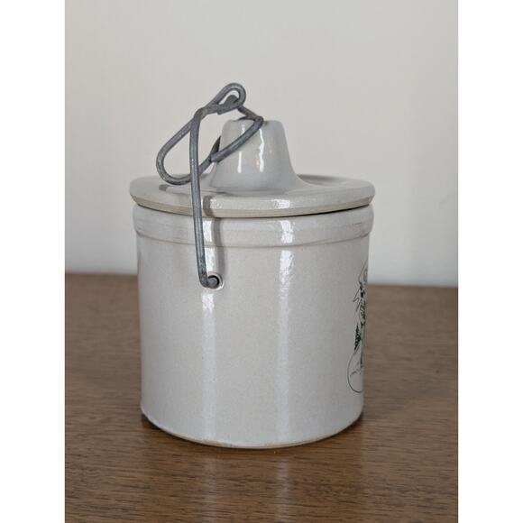 Vintage Christmas 1988 Cheese Crock Stoneware With Lid & Wire Bale Handle - Picture 4 of 8